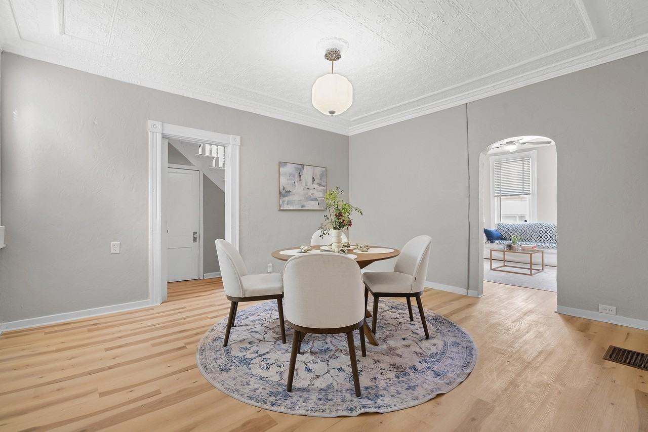 1123 Brabec St - Photo 5 of 19