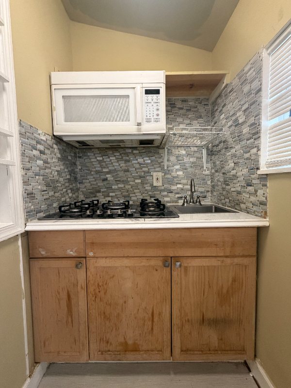 Dawson St #D - Photo 4 of 5