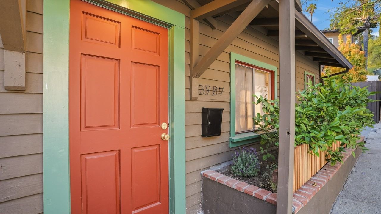 3907 Berenice Pl - Photo 2 of 15