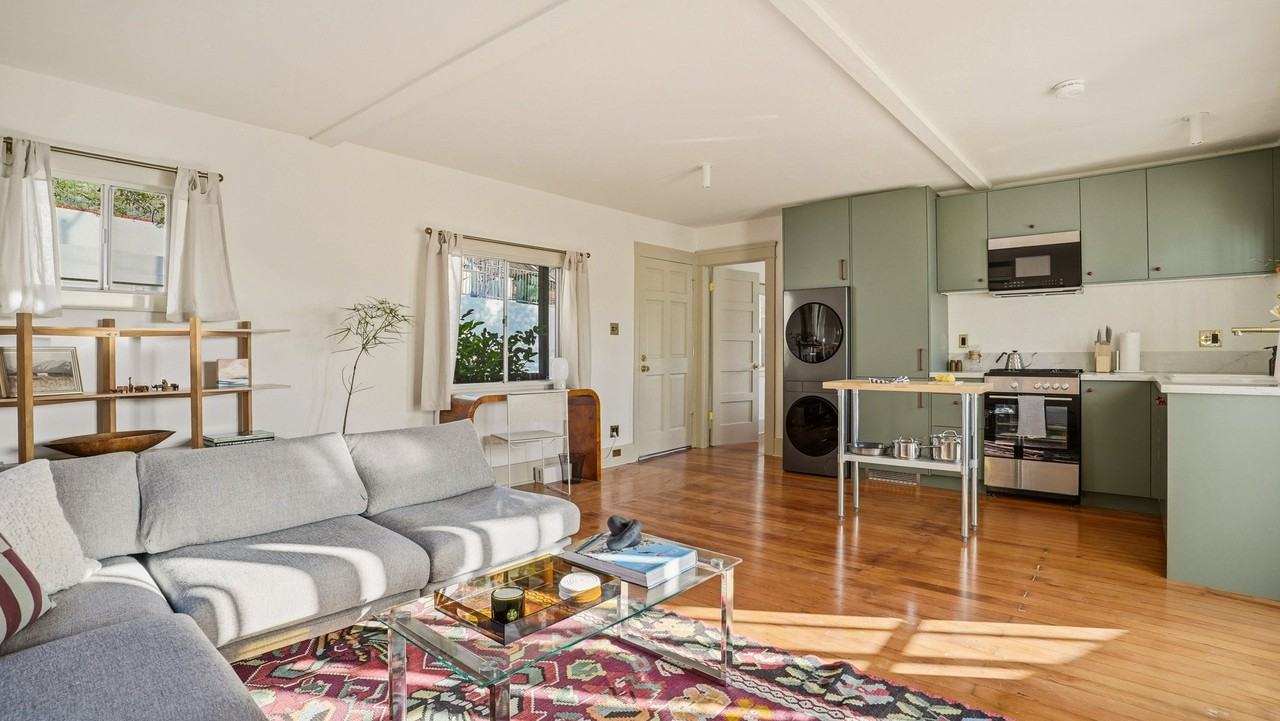 3907 Berenice Pl - Photo 4 of 15