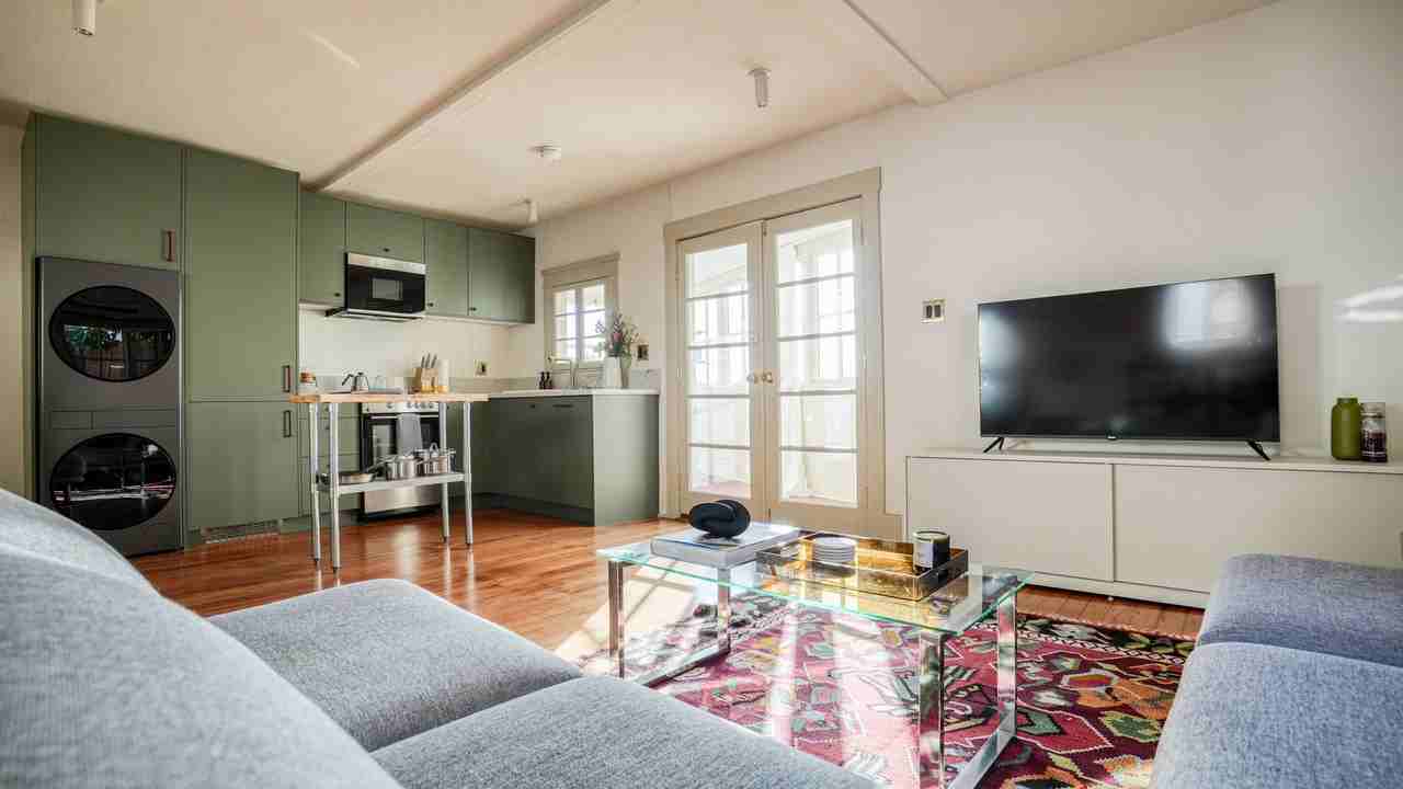 3907 Berenice Pl - Photo 5 of 15