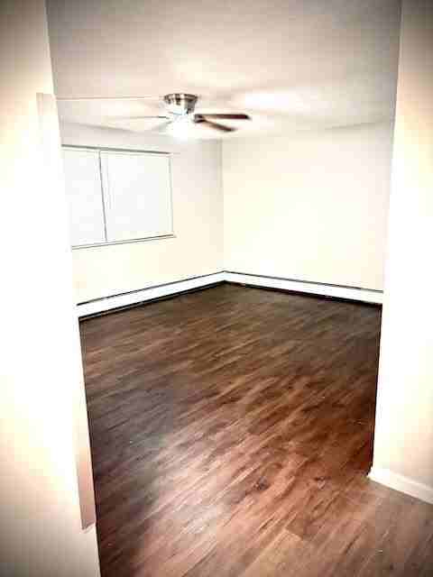 2324 Iroll Ave #4 - Photo 5 of 9