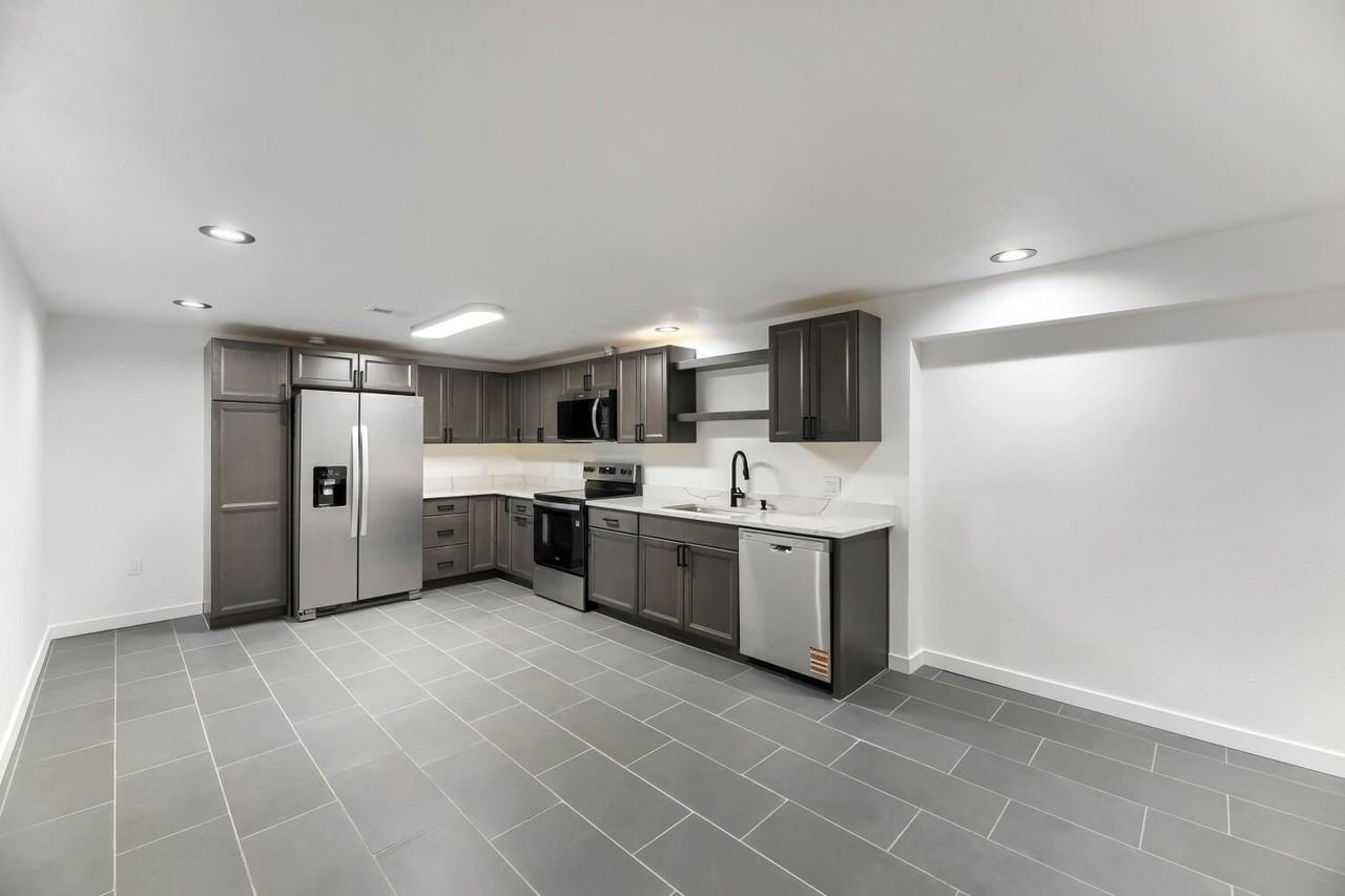 3831 W Rutgers Pl #BS - Photo 2 of 14