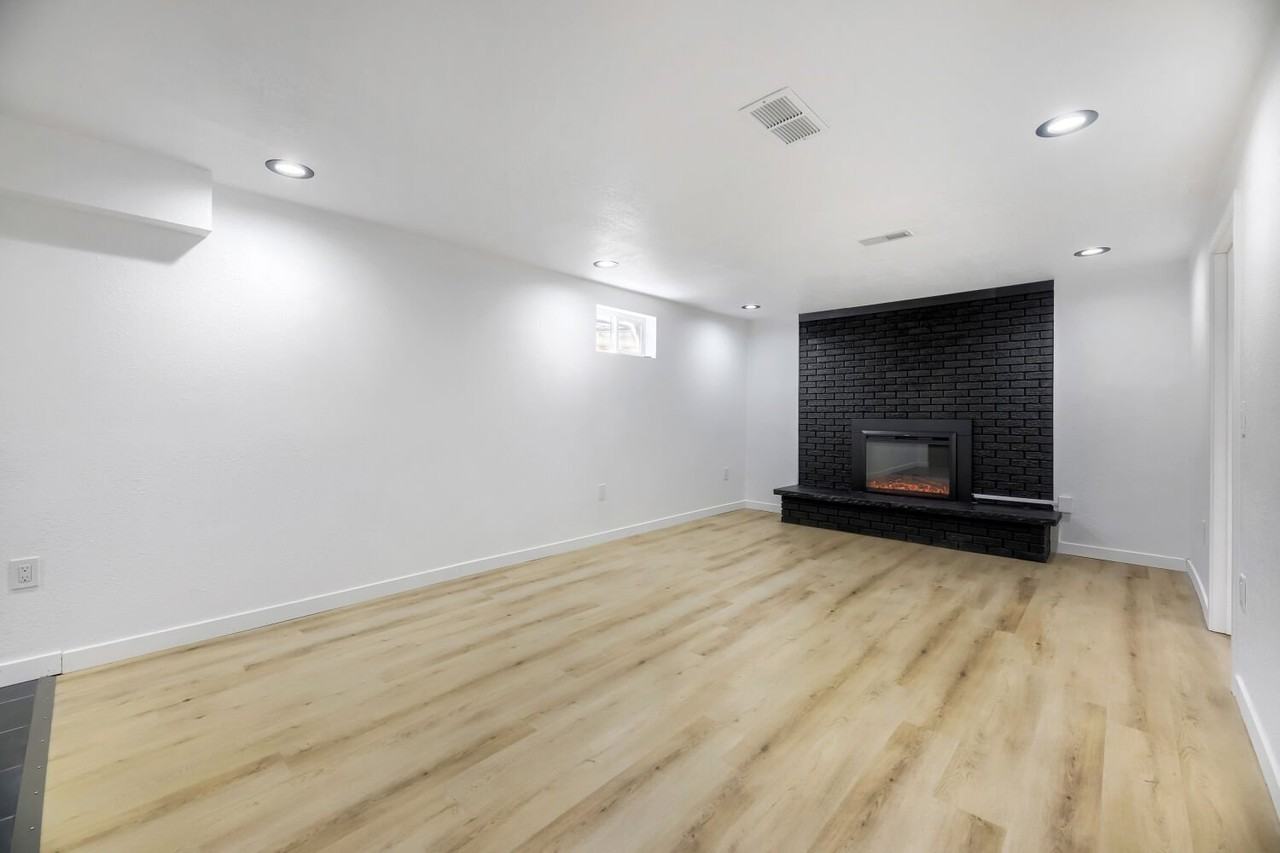 3831 W Rutgers Pl #BS - Photo 4 of 14