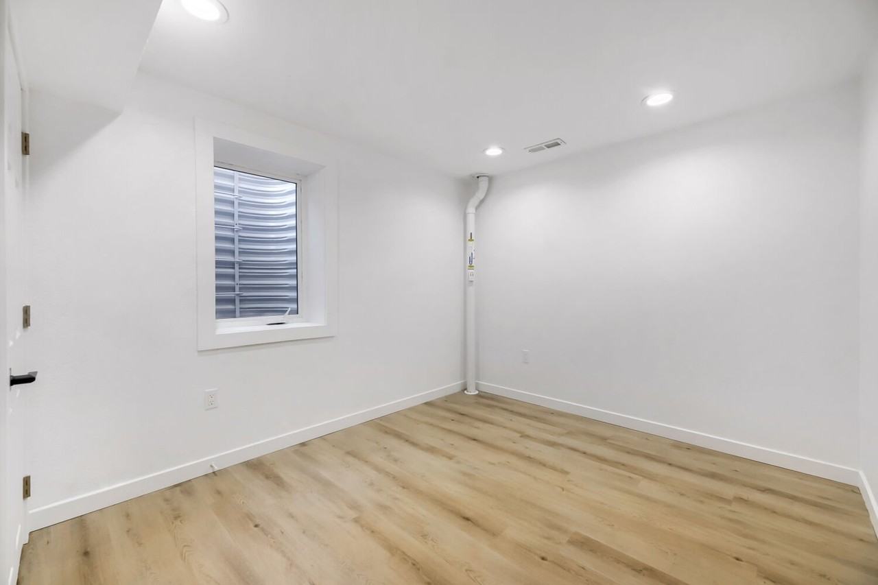 3831 W Rutgers Pl #BS - Photo 7 of 14