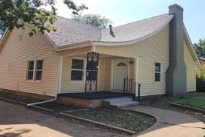 featured image of 1123 W Kansas Ave