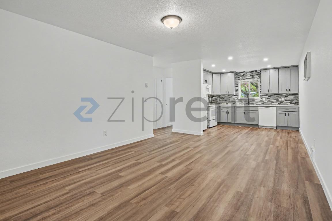 2742 Se 138th Ave #129 - Photo 6 of 18