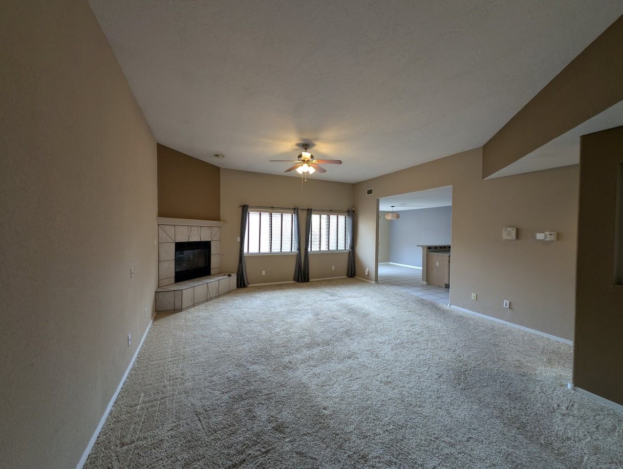 542 Pinon Creek Rd Se - Photo 2 of 11