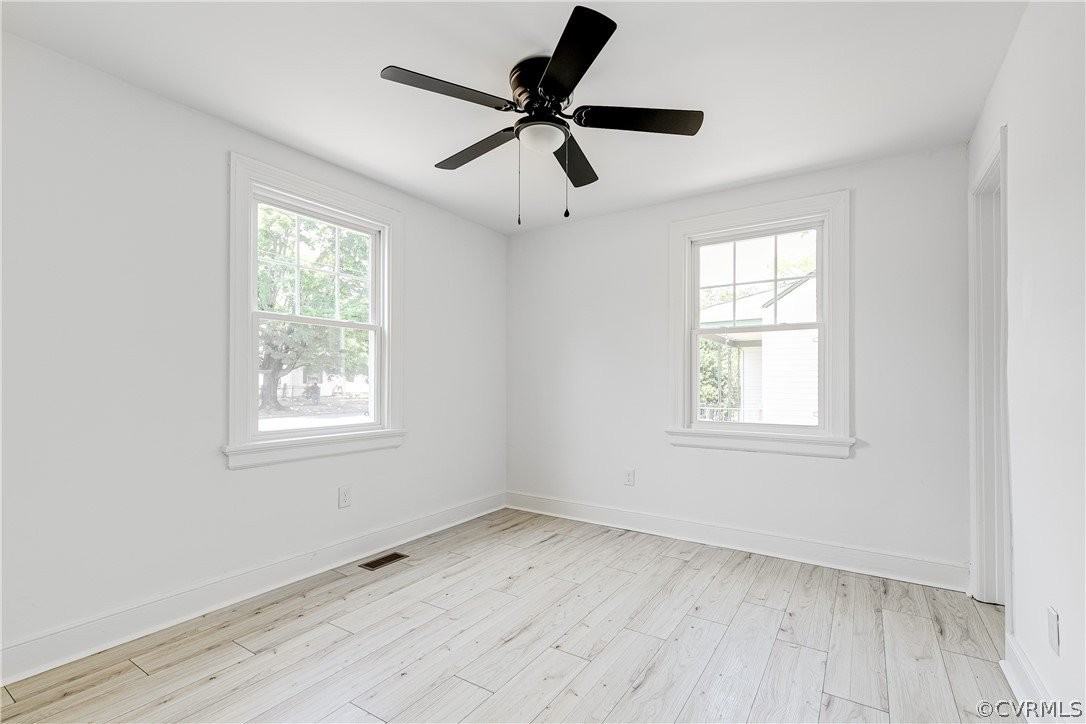 1705 N 24th St - Photo 4 of 10