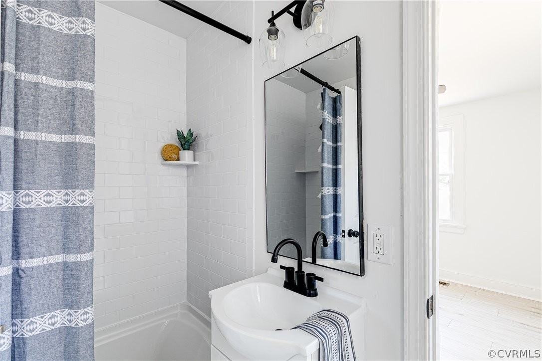 1705 N 24th St - Photo 5 of 10