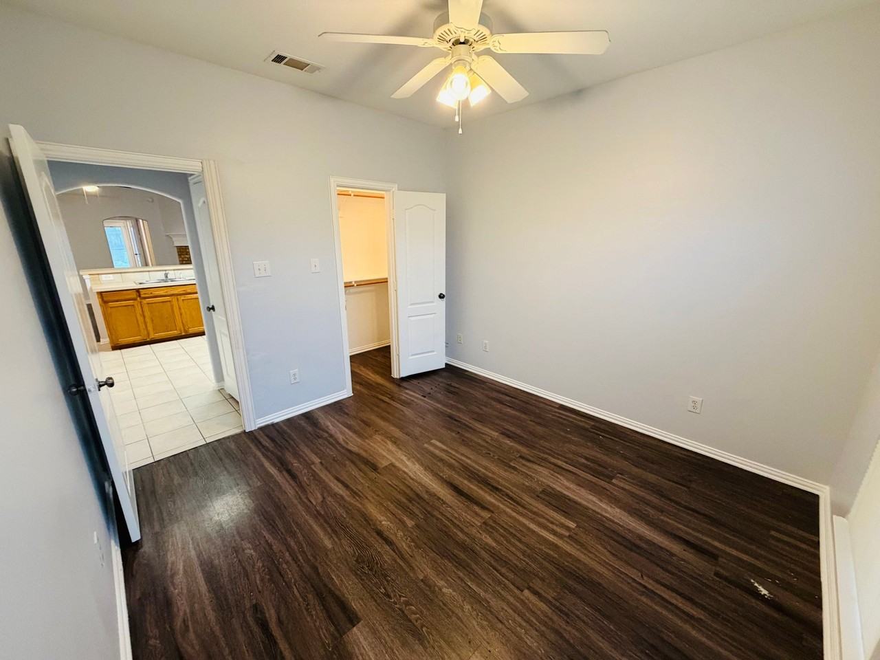 5832 Swords Dr - Photo 5 of 14