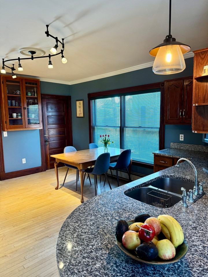 175 Maple St - Photo 3 of 18