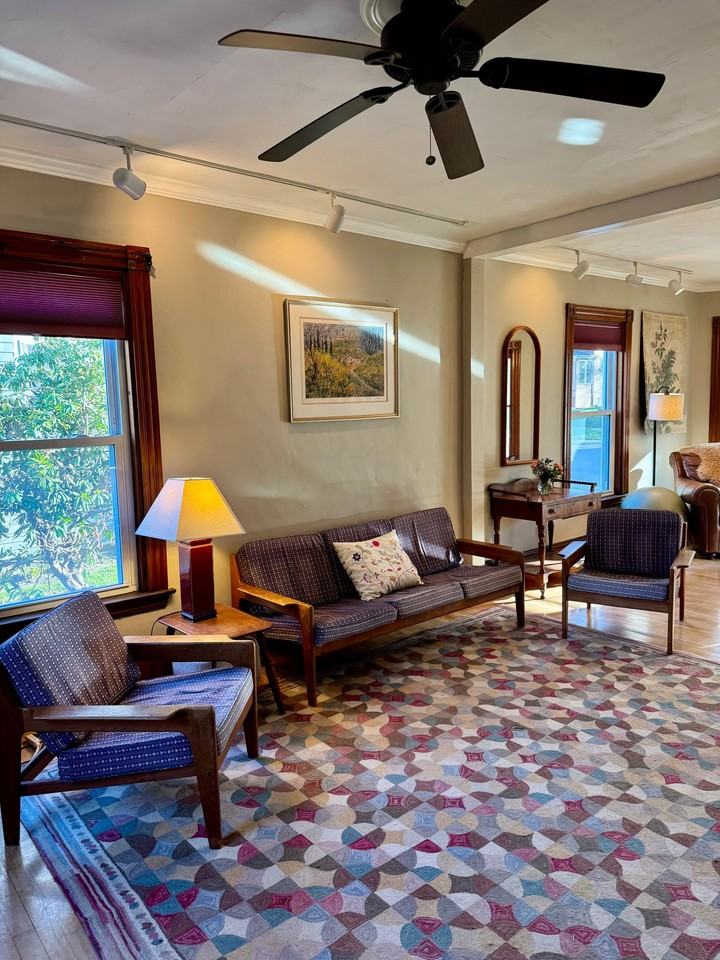 175 Maple St - Photo 5 of 18