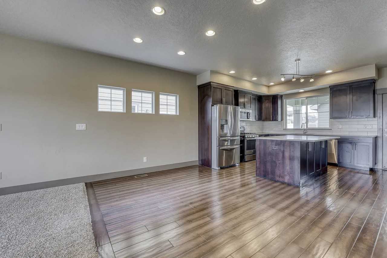 8126 S Snow Bird Ave - Photo 7 of 20