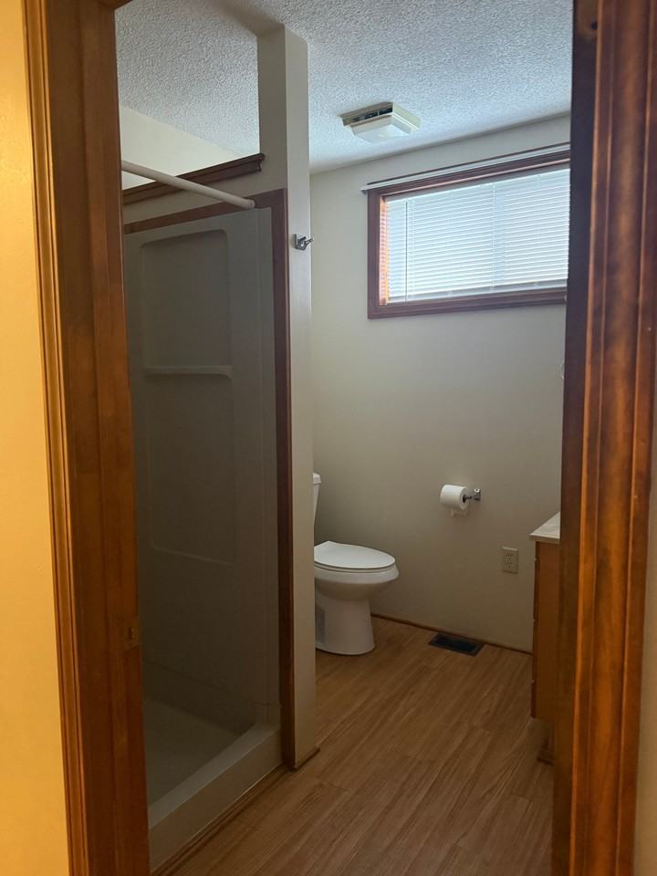 222 Scottwood Ave #B - Photo 4 of 6