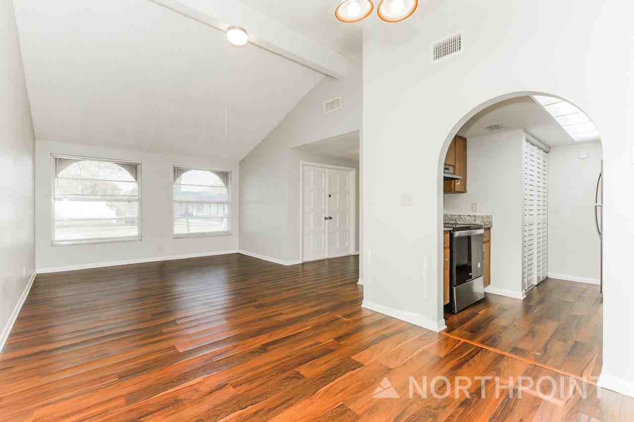 601 Highview Ter S - Photo 5 of 16