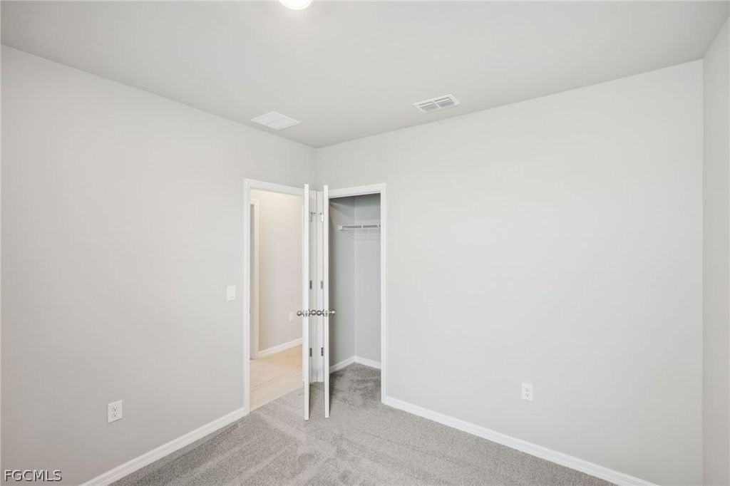 17549 Woodland Ct - Photo 3 of 12