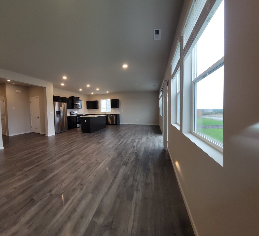 1152 Sw Pendleton Way - Photo 5 of 20