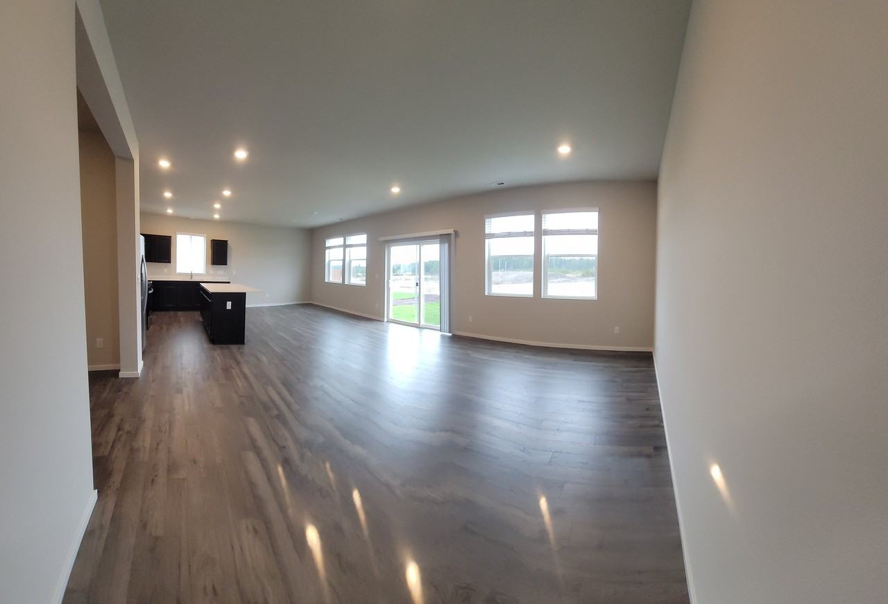 1152 Sw Pendleton Way - Photo 6 of 20