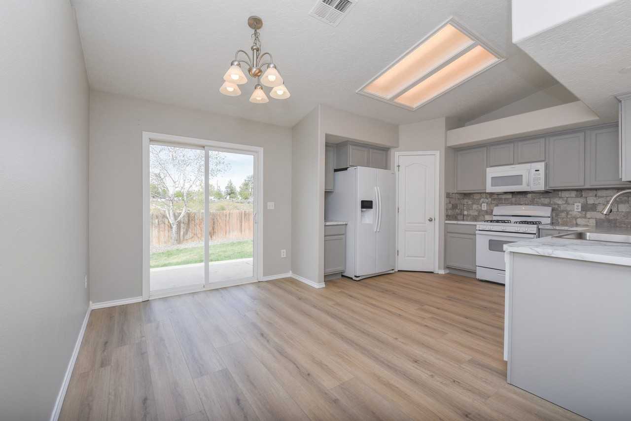 7622 W Bright Star St - Photo 5 of 18