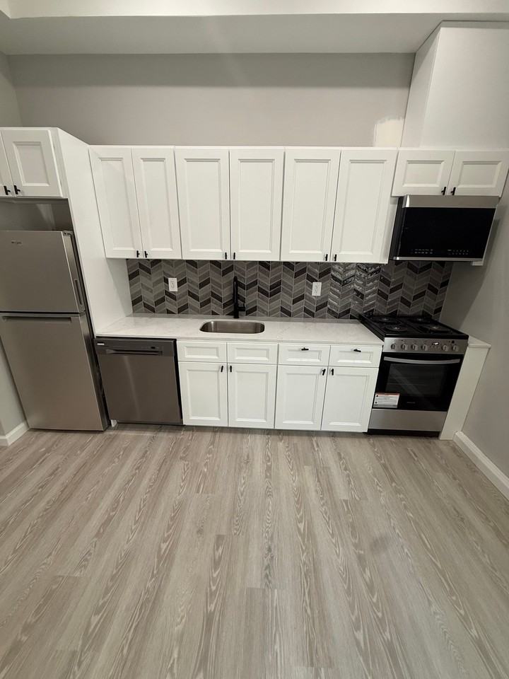 59 Pearl St #101 - Photo 2 of 5