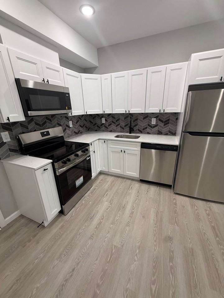 59 Pearl St #204 - Photo 2 of 11