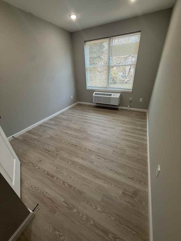 59 Pearl St #204 - Photo 6 of 11