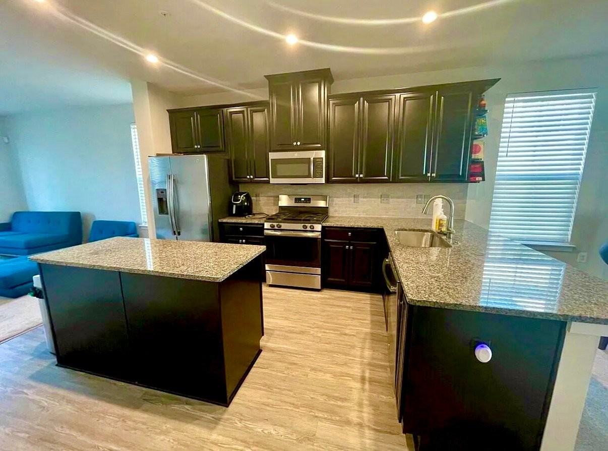 2818 Arts Vista Blvd - Photo 2 of 19