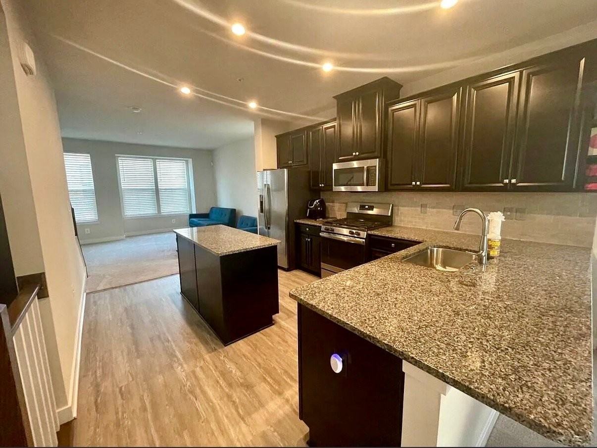 2818 Arts Vista Blvd - Photo 3 of 19