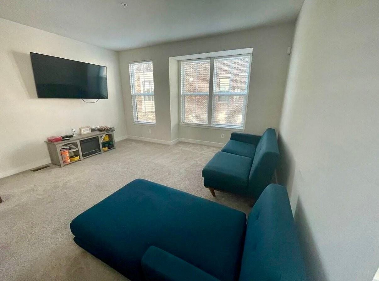 2818 Arts Vista Blvd - Photo 4 of 19