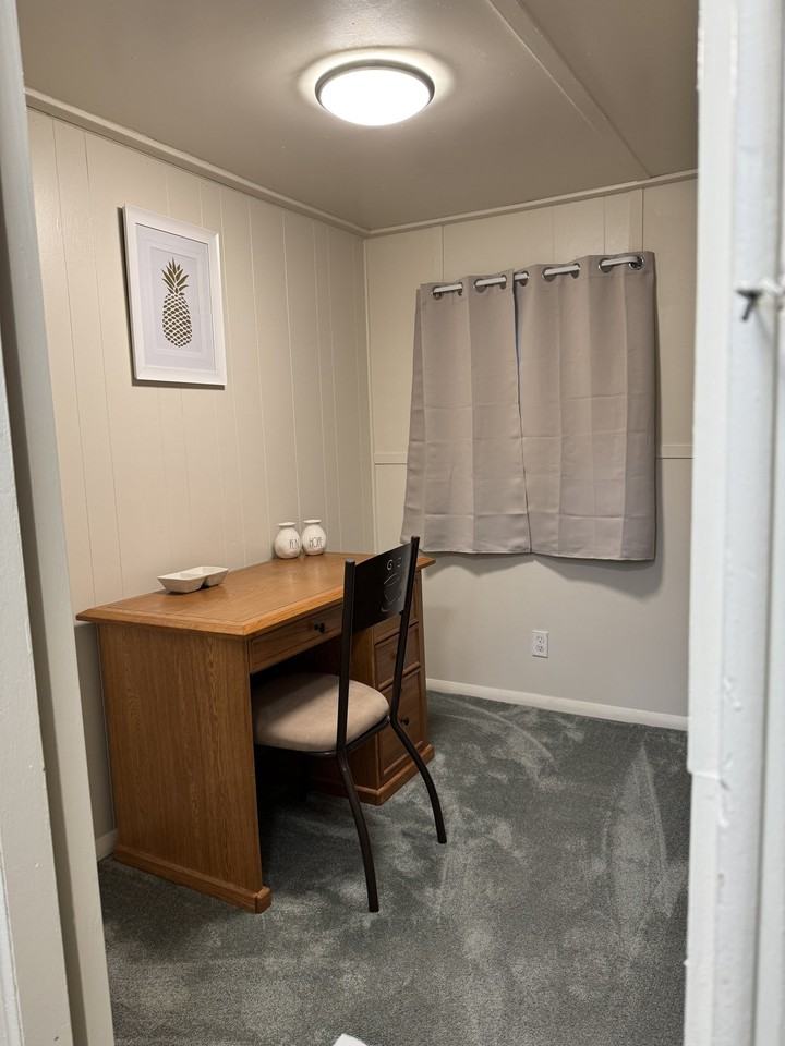 60 Kraman Ln #1 - Photo 7 of 8