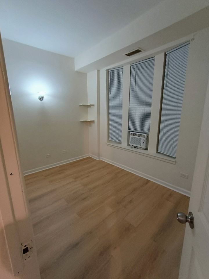 2517 W Division St #2ndFLFRONT - Photo 4 of 6