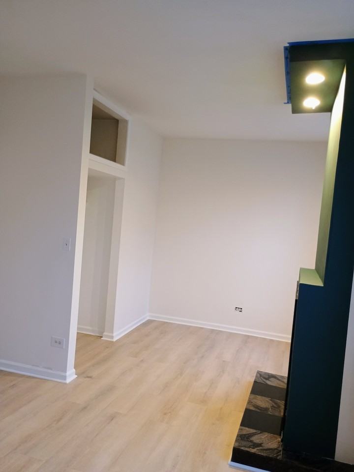 2517 W Division St #2ndFLFRONT - Photo 6 of 6