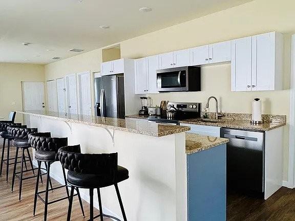 314 N 6th St - Photo 2 of 9