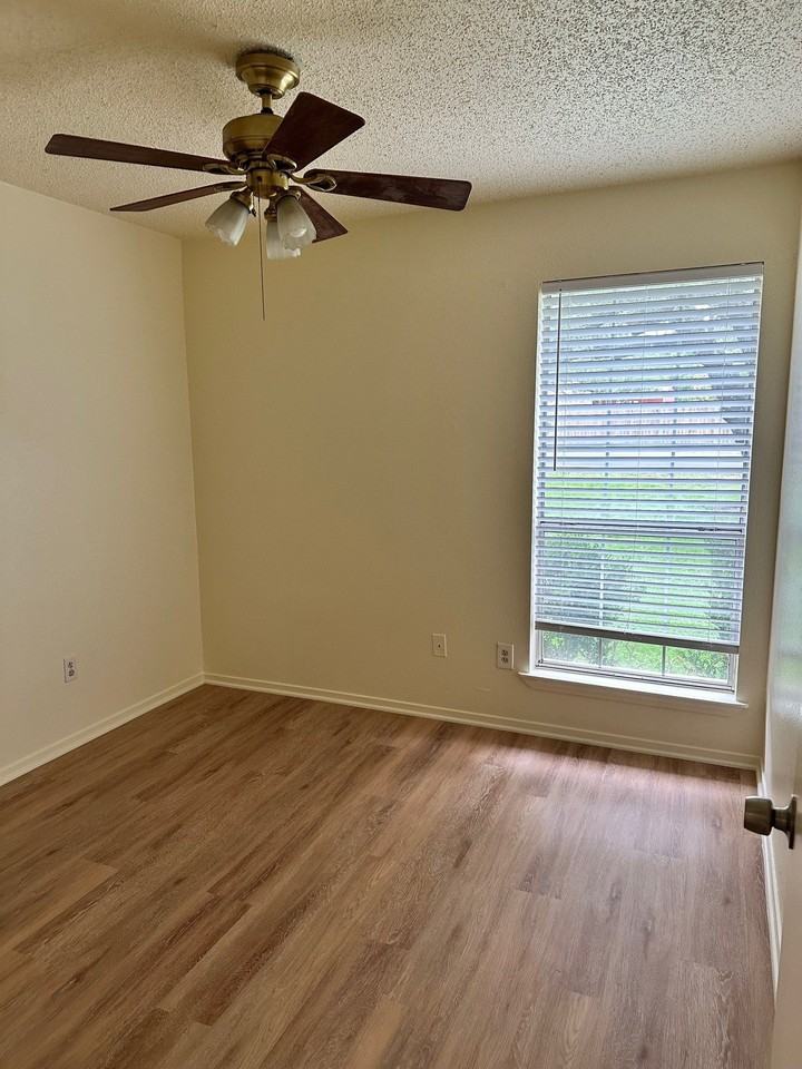 3203 Palo Duro Ct - Photo 3 of 8