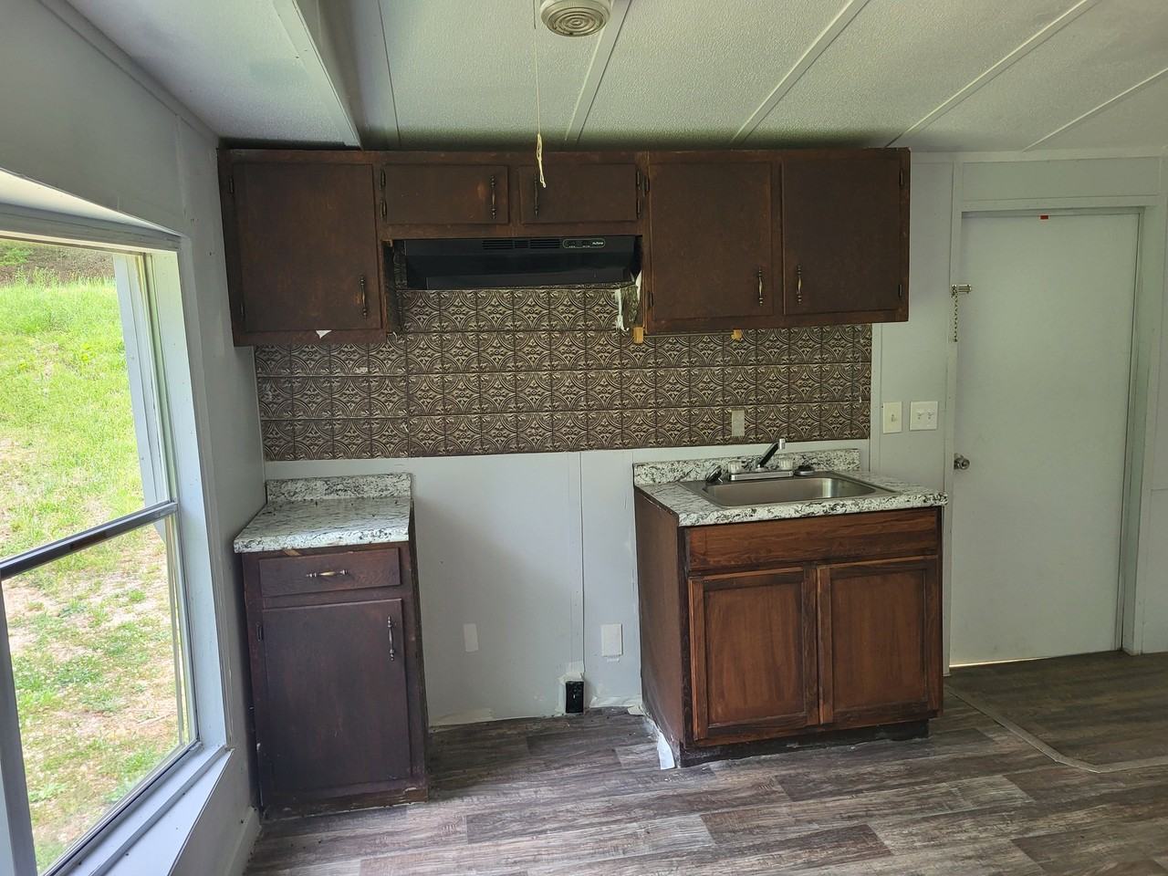 196 Phoenix Dr #196 - Photo 5 of 8