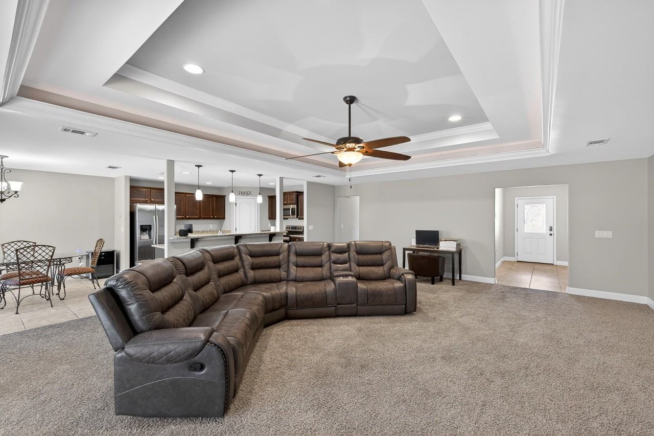 118 Trailwood Ln - Photo 2 of 22