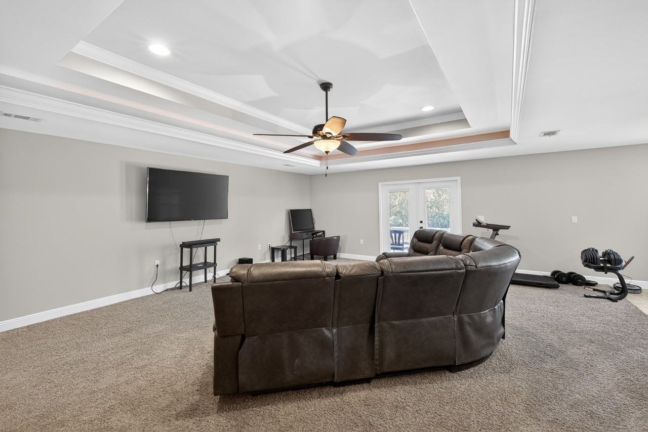 118 Trailwood Ln - Photo 3 of 22