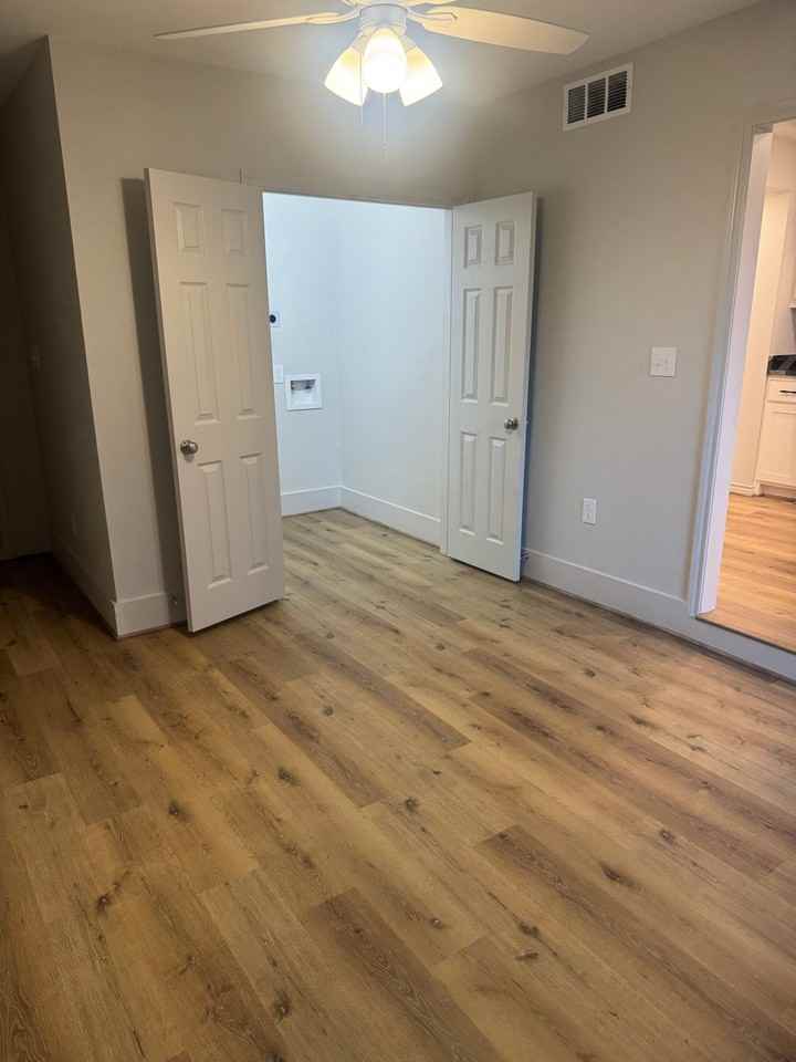207 Laurel Ln - Photo 7 of 12