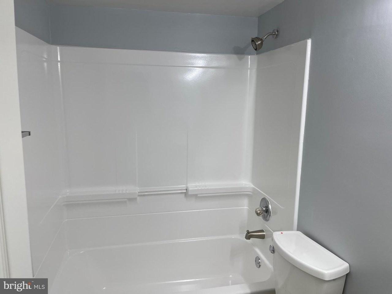 5106 F St Se #8 - Photo 7 of 13