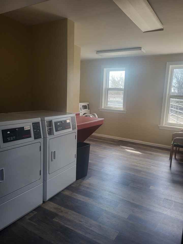 3958 N 22nd St #201 - Photo 5 of 10