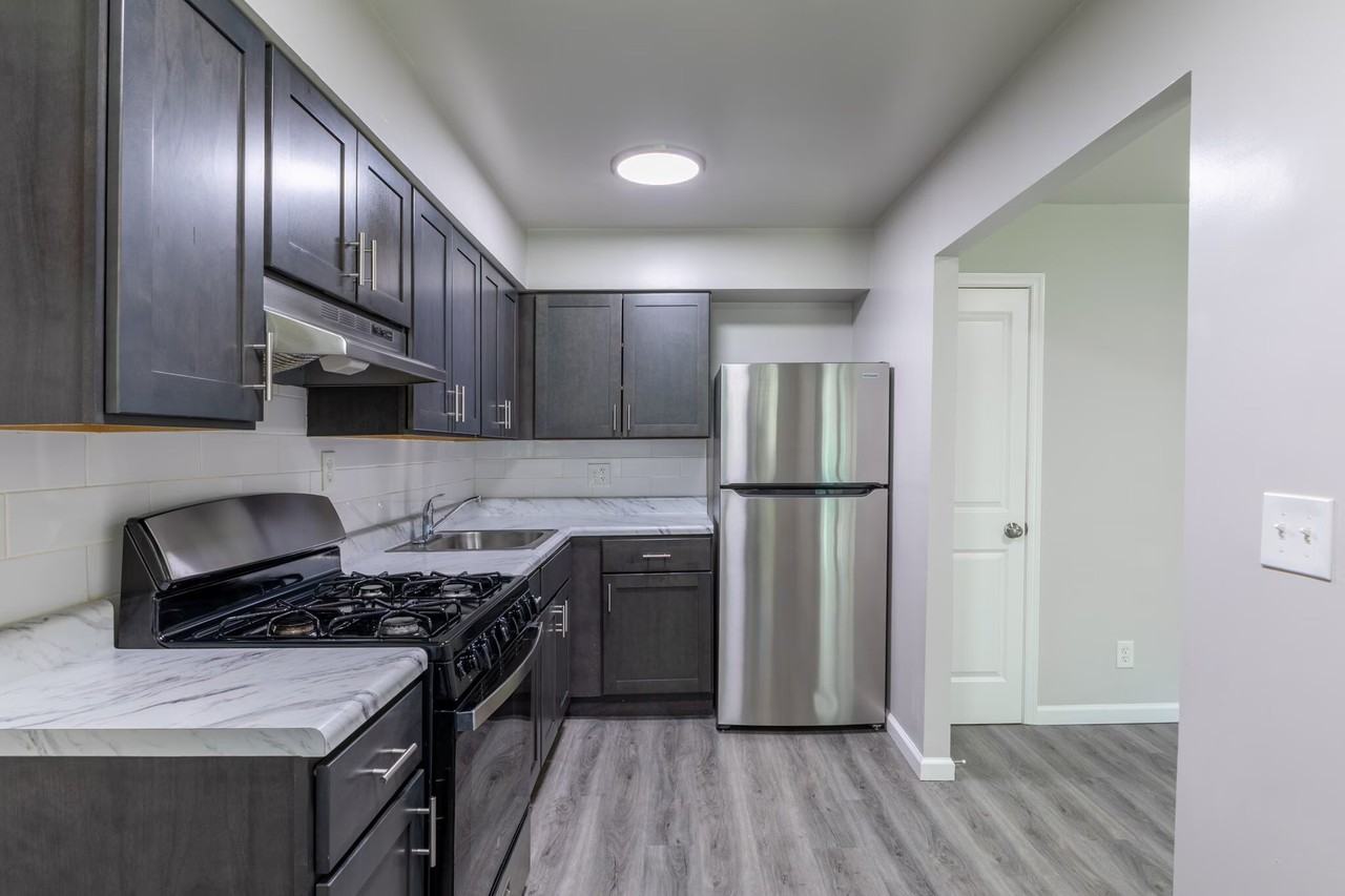 101 E Gibbsboro Rd - Photo 7 of 14