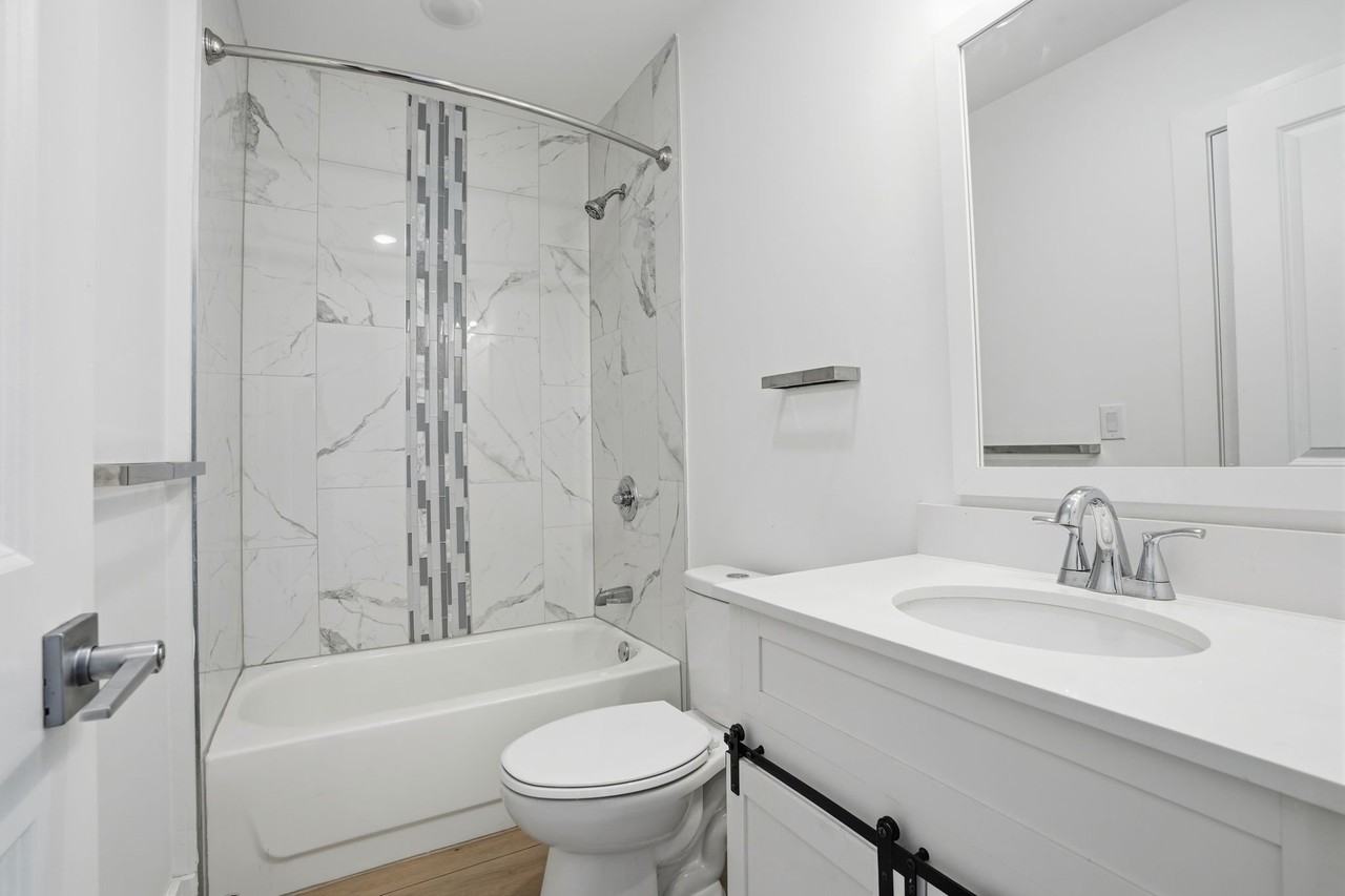 147 N Gross St #2 - Photo 7 of 9