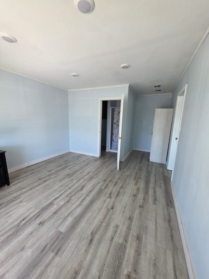 5151 4th St N #22B - Photo 3 of 6