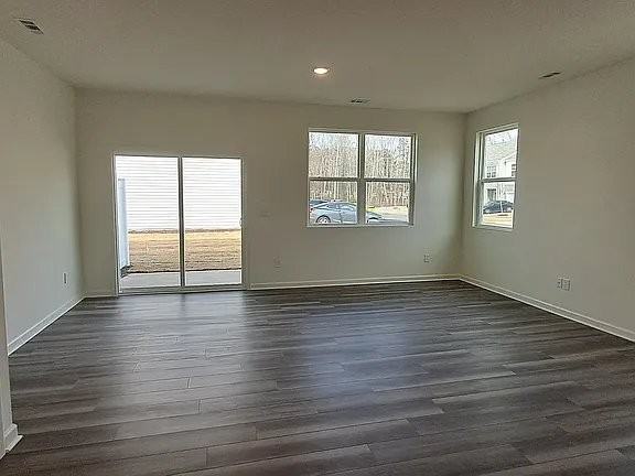 2053 Trailside Dr - Photo 4 of 12