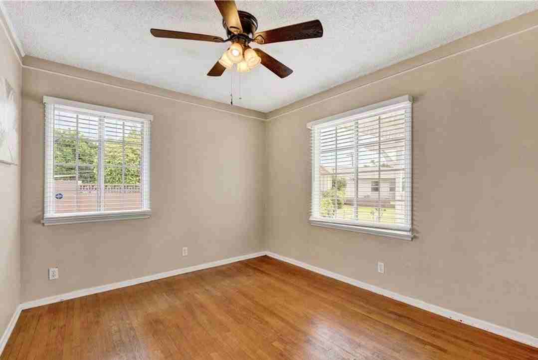 11120 Townley Dr - Photo 3 of 16