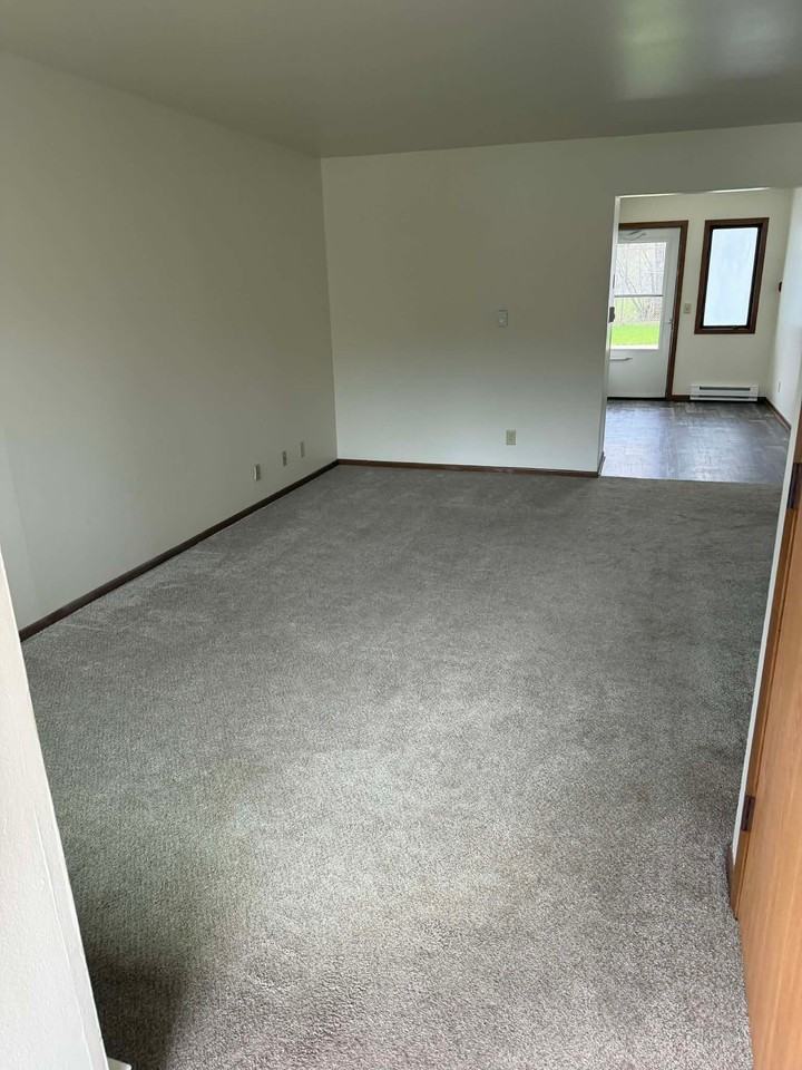 700 Meadow Ln #28 - Photo 3 of 13