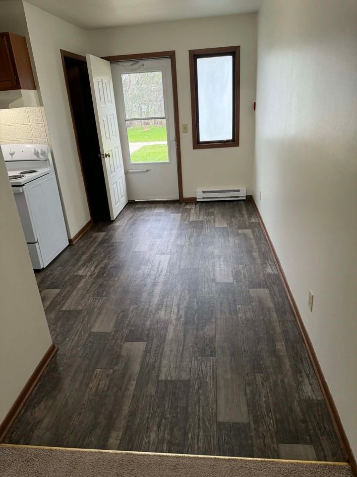 700 Meadow Ln #28 - Photo 4 of 13