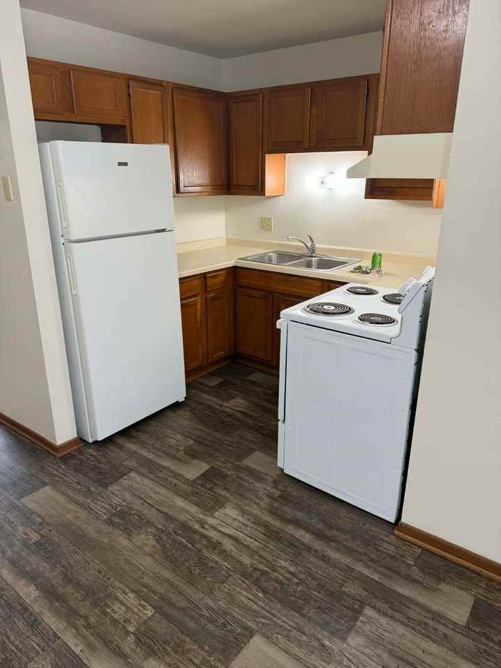 700 Meadow Ln #28 - Photo 5 of 13