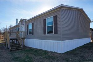 featured image of 513 W Elm St